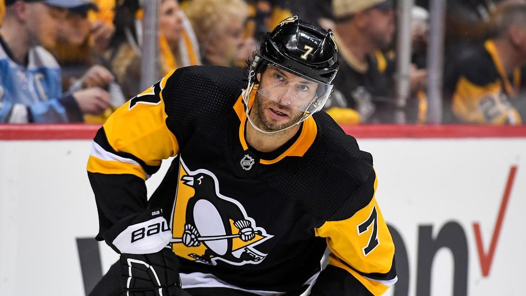 Matt Cullen laittoi hokkarit naulaan.