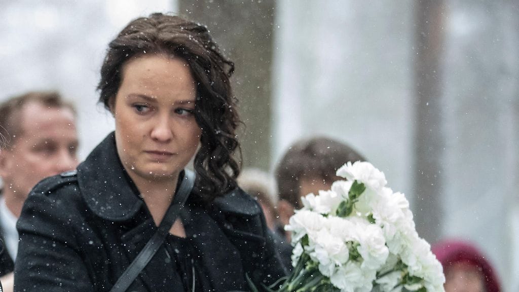 Eveliina Mäntykangas Matti Nykäsen hautajaisissa