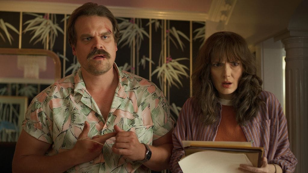 Stranger Things (2)
