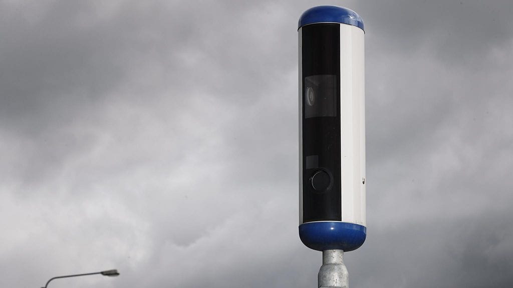 Tältä näyttää uudenlainen poliisin nopeusvalvontakamera.