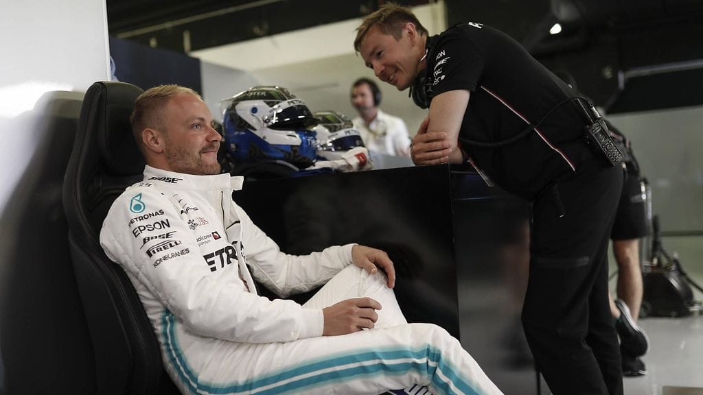 Valtteri Bottas kiertää maailmaa kuntovalmentajansa Antti Vierulan kanssa.