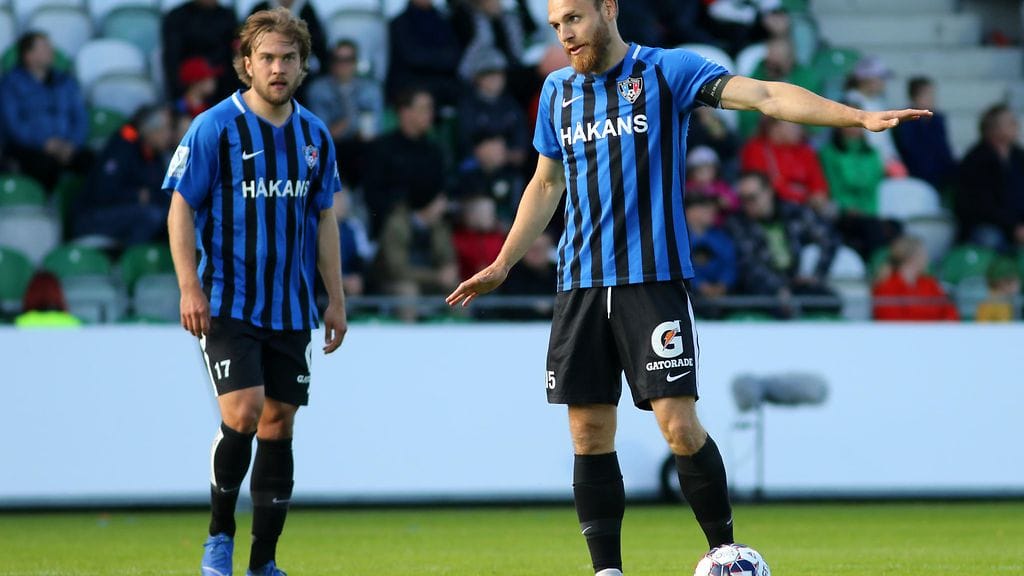 Timo Furuholm (oik.) teki Interin ainoan maalin Tanskassa.