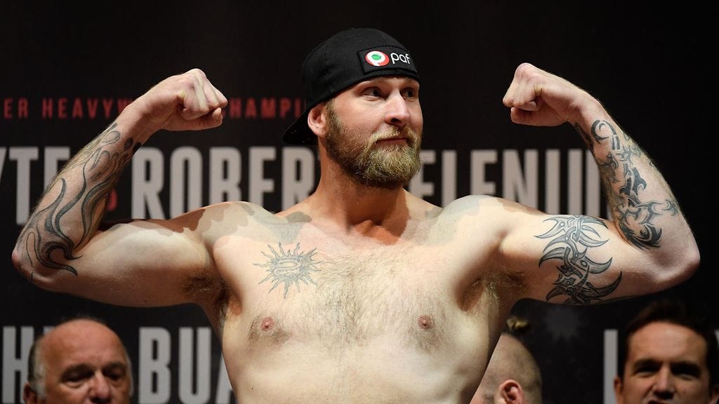 Heleniukselta tyly tyrmäys: Teper kaatuu kuin puu!