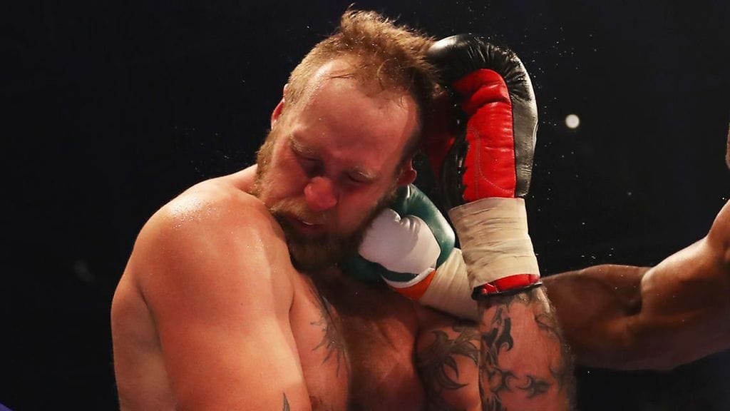 Robert Helenius koki kovia kahdeksannessa erässä. Arkistokuva.