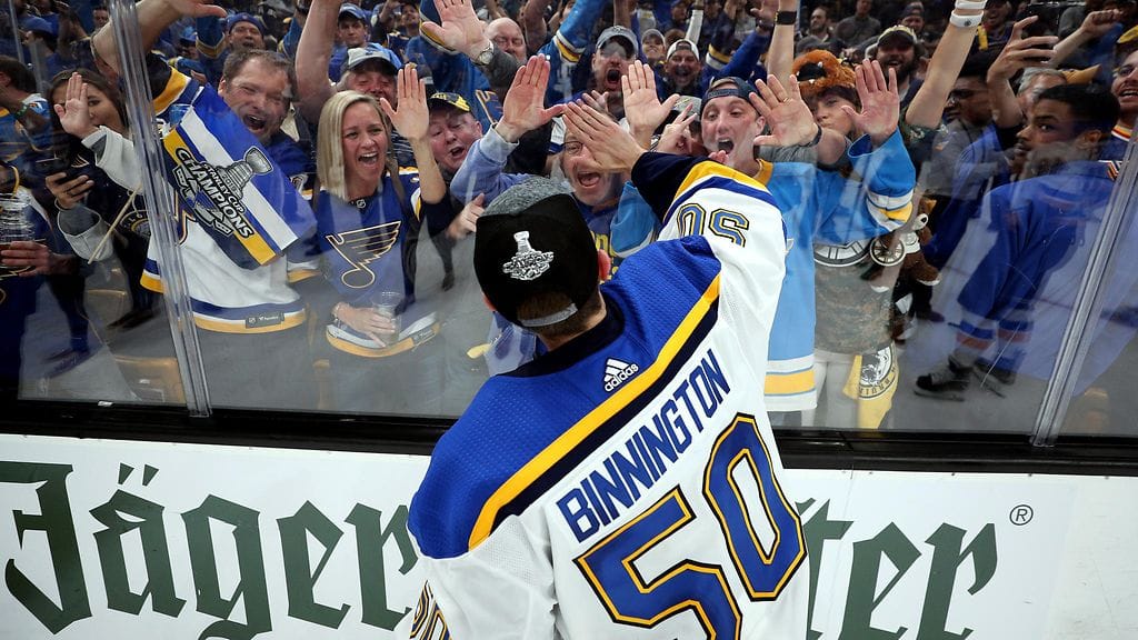 Jordan Binnington juhli kuluneella kaudella Stanley Cupin voittoa.
