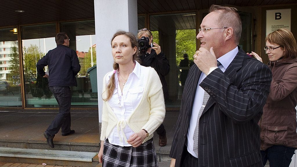 Anneli Auer vangittiin eilen epäiltynä vuosia kestäneistä seksuaalirikoksista. Myös helsinkiläinen taksiyrittäjä vangittiin.