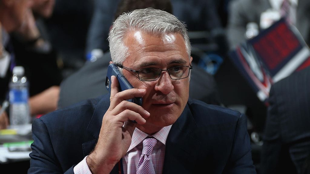 Ron Francis vuoden 2015 NHL-varaustilaisuudessa.