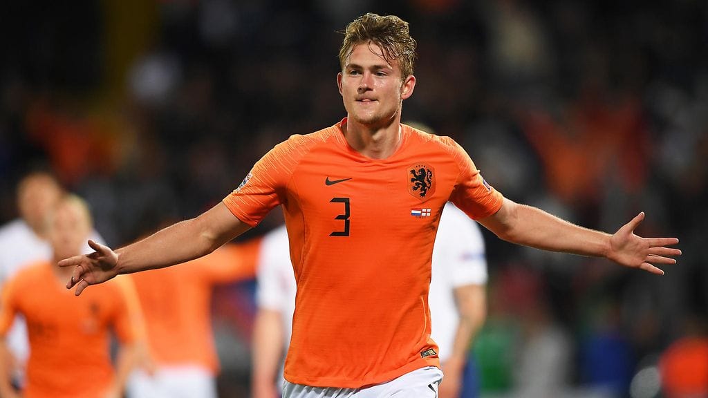 Matthijs de Ligt on viiden vuoden sopimuksella Juventuksen mies.