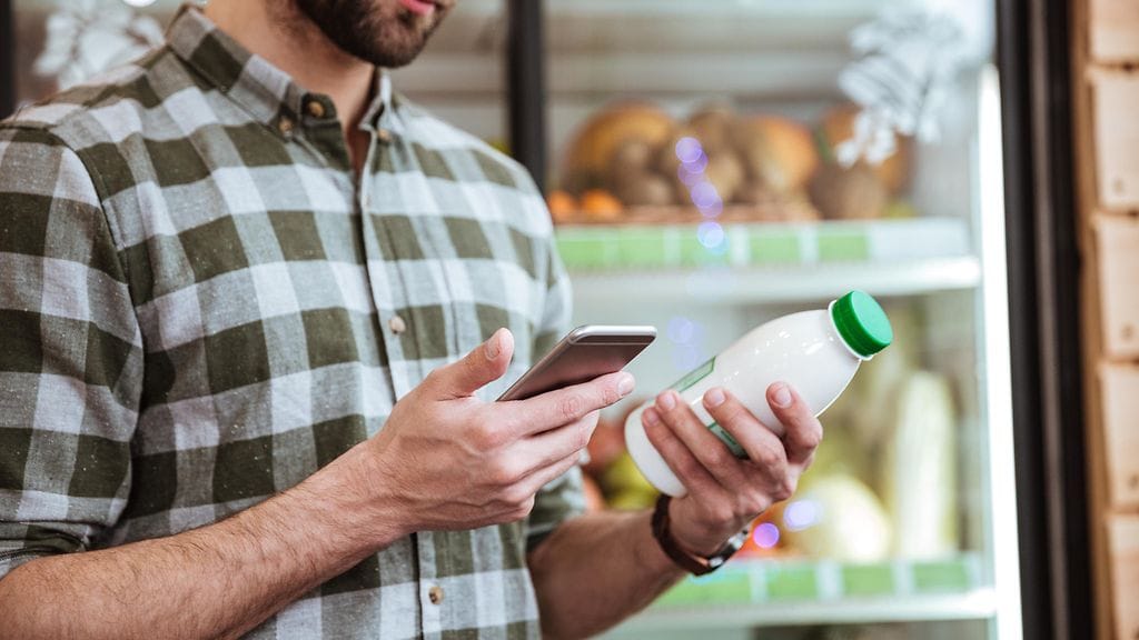 Jos aikuinen ihminen ei osaa itse kaupassa, onko se suloista? Twitter-käyttäjä raran parisuhde sai osakseen ihmettelyä, kun nainen jakoi tviitin miehensä kauppareissusta.