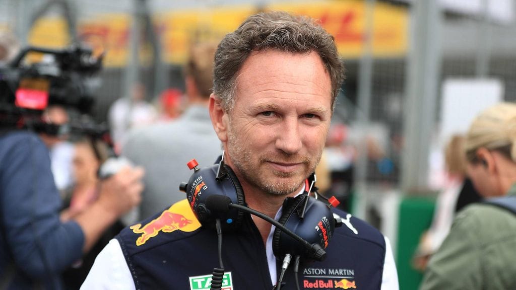 Red Bullin tallipäällikkö Christan Horner suitsuttaa moottoritoimittaja Hondaa.