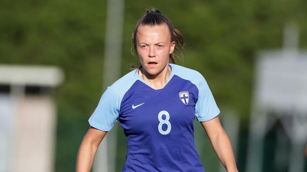 Olga Ahtinen siirtyy Bröndbystä Ruotsiin Bunkeflohon.