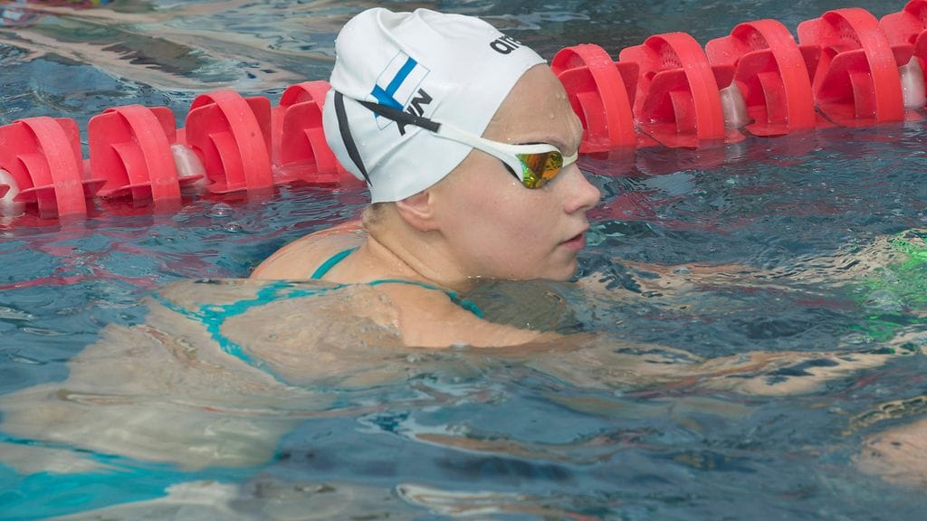 Laura Lahtinen räväytti kovan tuloksen uinnin MM-kisoissa.