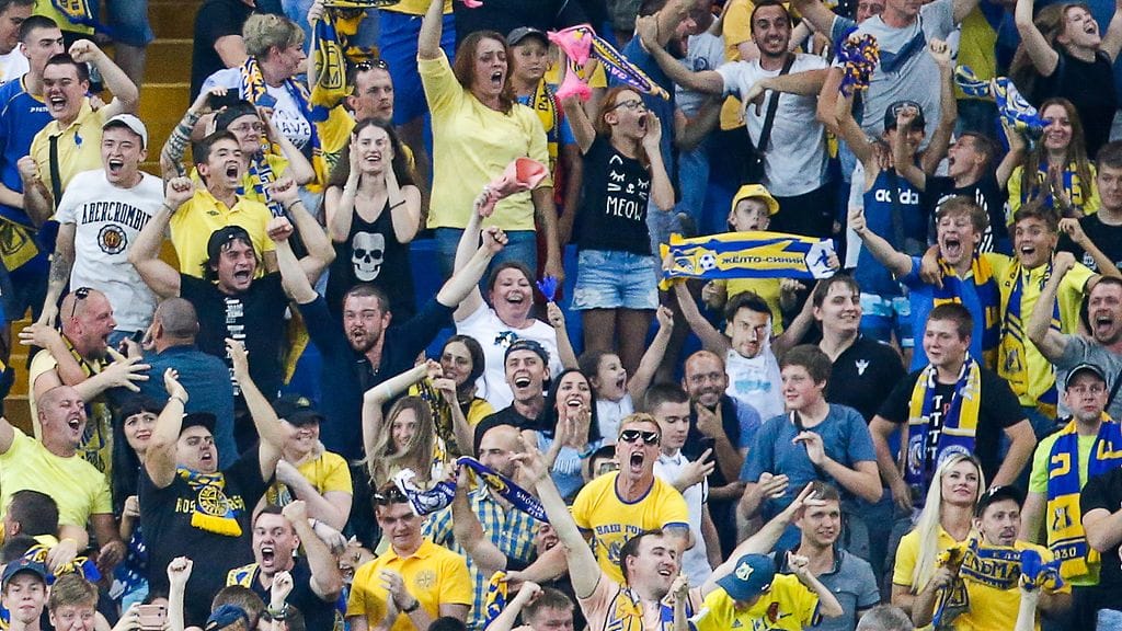 Kotijoukkue FC Rostovin kannattajat saivat olla rauhassa mellakkapoliiseilta.