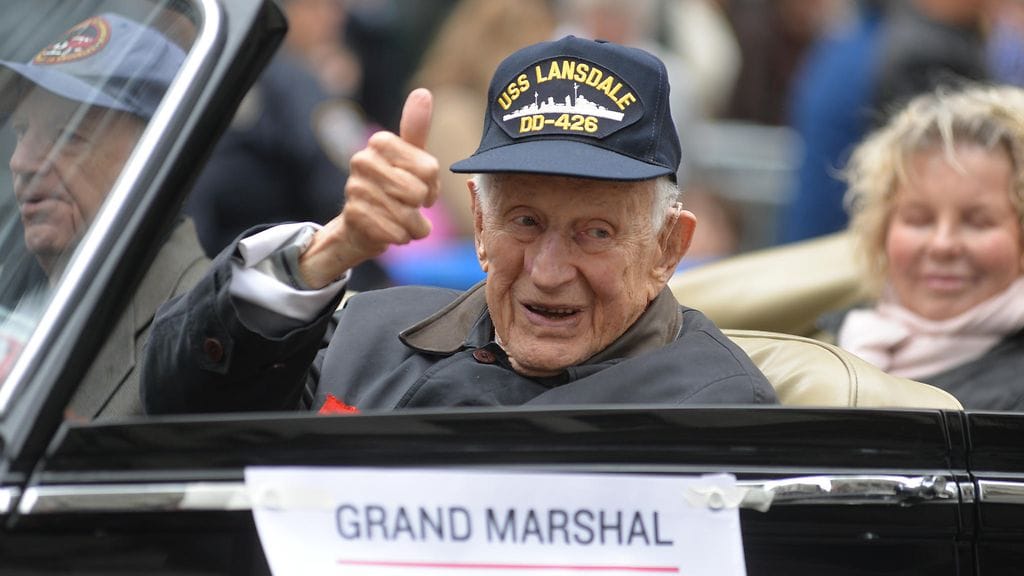 Robert Morgenthau Veteraanin päivän paraatissa New Yorkissa vuonna 2015.