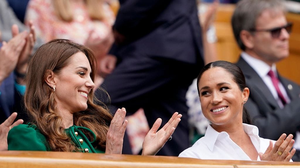 Fanit odottavat vauvauutisia herttuatar Catherinelta ja herttuatar Meghanilta.