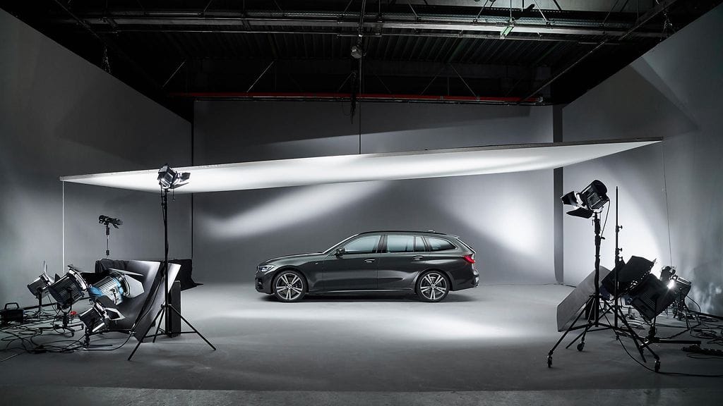 BMW esitteli uuden 3-sarjan farkun kesäkuussa.