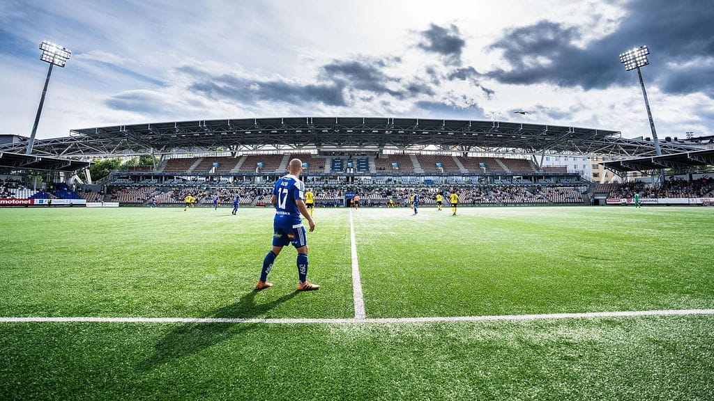 HJK:kin voi joutua uusimaan tulevaisuudessa kotiareenansa kenttämateriaalin.
