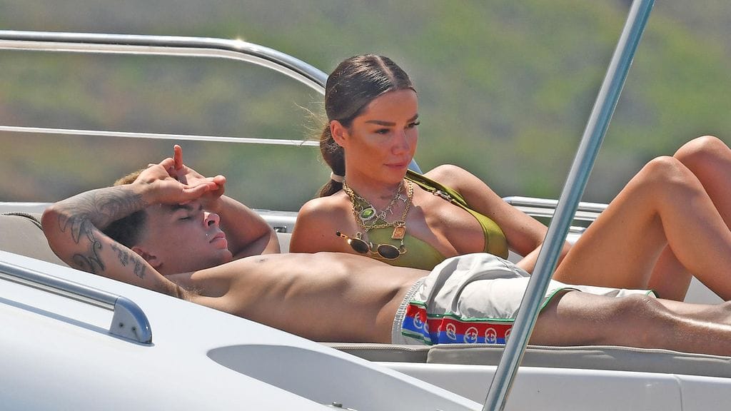 Dele Alli lomaili kumppaninsa Ruby Maen kanssa aiemmin heinäkuusa St. Tropezissa.