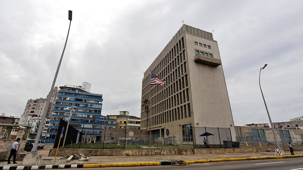 Yhdysvallat määräsi Kuuban pääkaupungissa Havannassa sijaitsevan suurlähetystönsä työntekijät takaisin kotimaahan vuonna 2017.