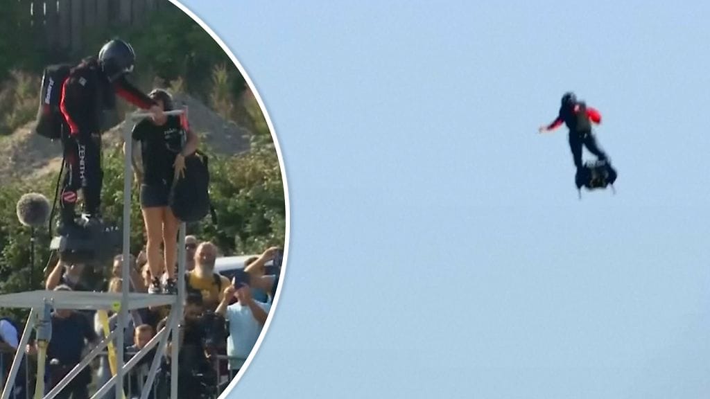 Ranskalainen keksijä epäonnistui yrityksessään ylittää Englannin kanaali lentolaudalla.