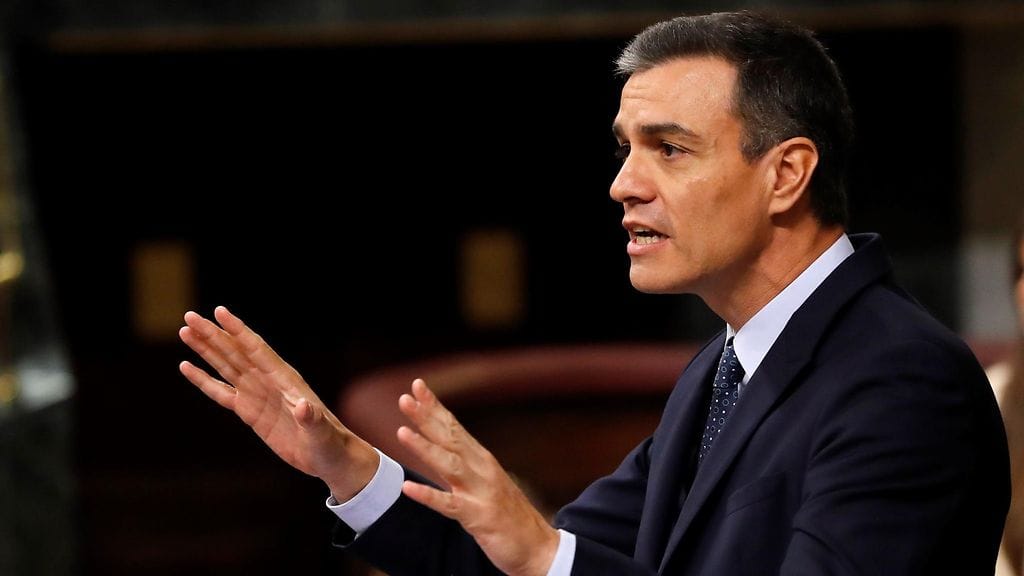 Espanjan pääministeri Pedro Sanchez hävisi tiistaina ensimmäisen luottamusäänestyksen.