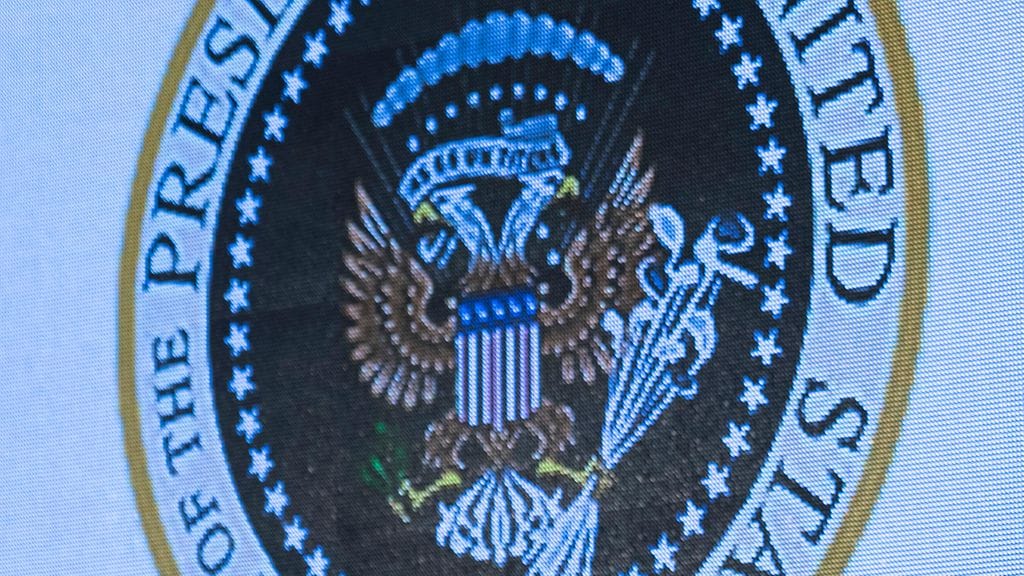 AOP, Donald Trump, pilavaakuna, vaakuna