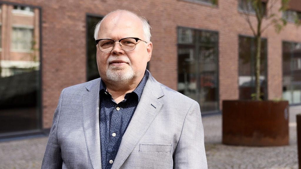 Eläkkeelle jäävä Vesterbacka on työskennellyt Rikosseuraamuslaitoksen pääjohtajana yli 14 vuotta ja vankeinhoidossa yli 30 vuotta.