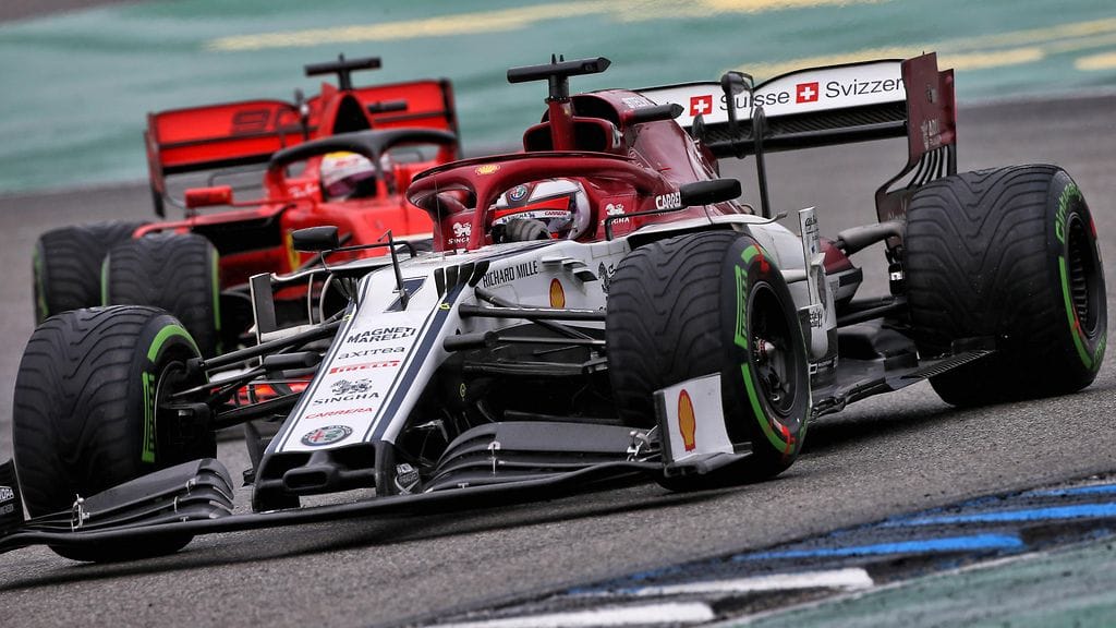 Kimi Räikkönen piti Sebastian Vettelin sitkeästi takanaan Saksan F1-kisassa.