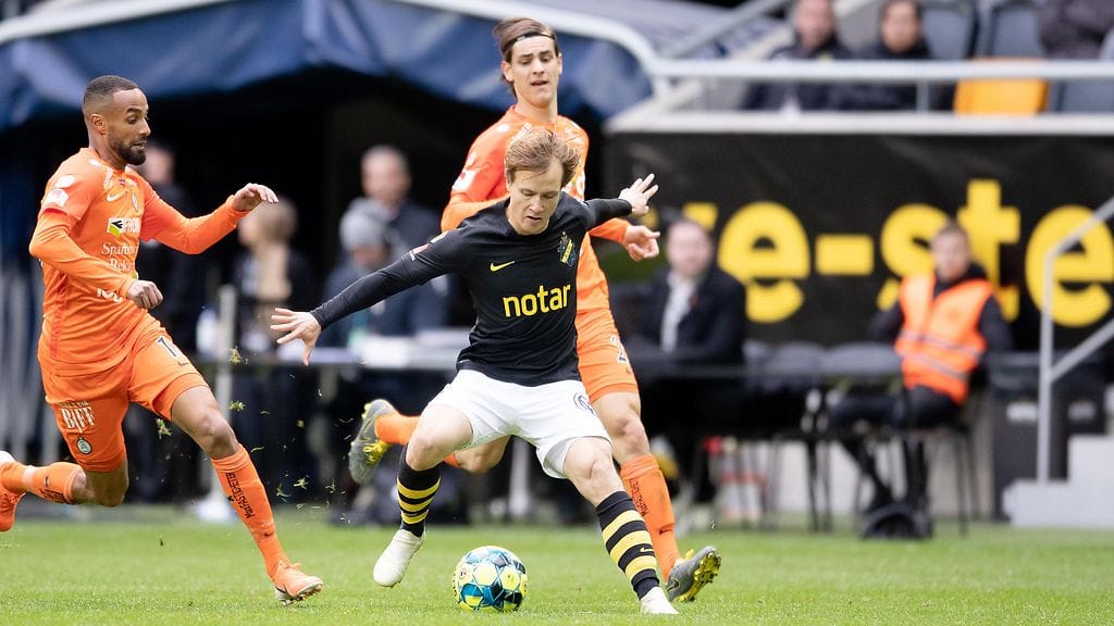 Saku Ylätupa edustaa tukholmalaista AIK:ta.