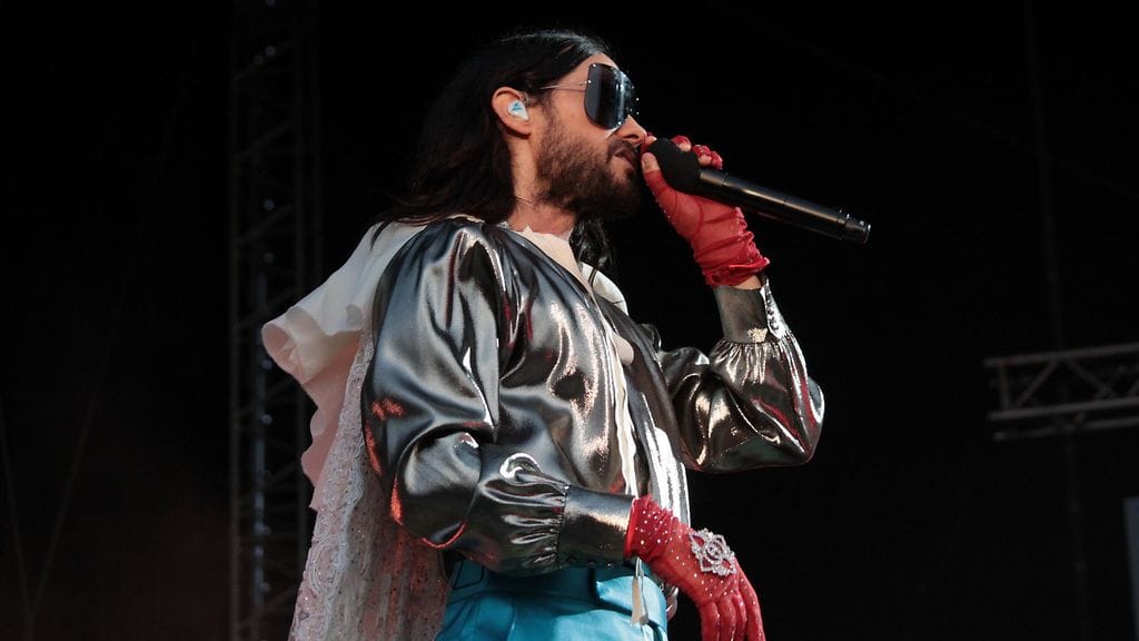 Jared Leto saapui Qstockin päälavalle rock-tähden elkein.