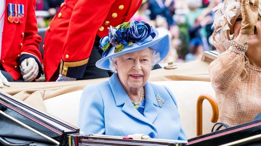 Kuningatar Elisabet joutui hämmentävään tilanteeseen, kun turistit eivät tunnistaneet 93-vuotiasta monarkia.