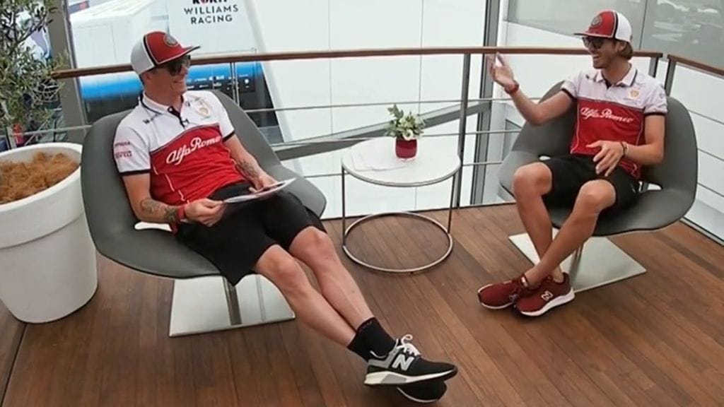 Kimi Räikkönen ja Antonio Giovinazzi olivat letkeällä tuulella Formulasirkuksen Alias-visailussa.