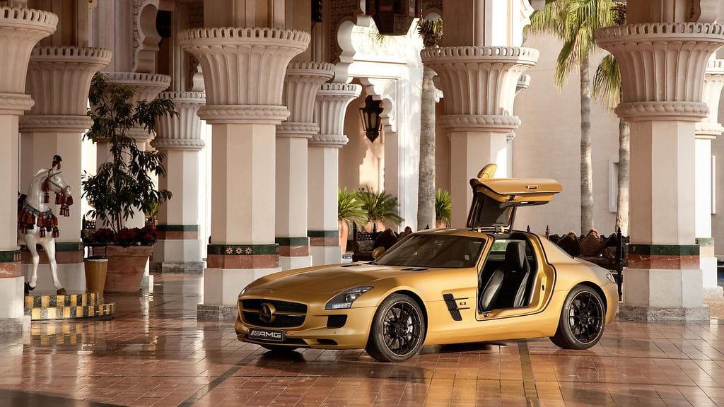 Dubai tunnetaan superautojen mekkana.