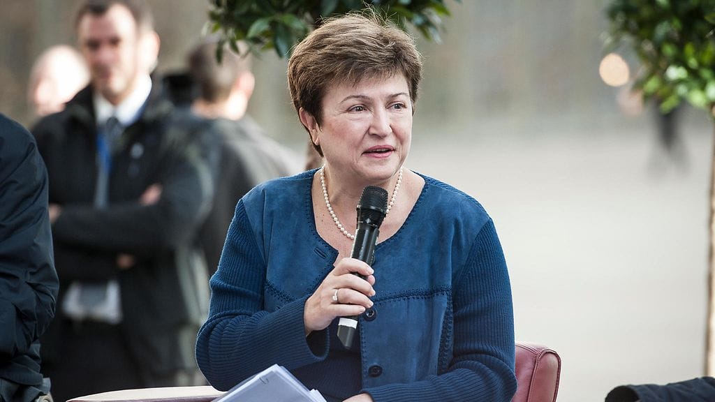 Kristalina Georgieva Georgieva on työskennellyt useissa eri tehtävissä Maailmanpankkiryhmässä 1990- ja 2000-luvuilla.