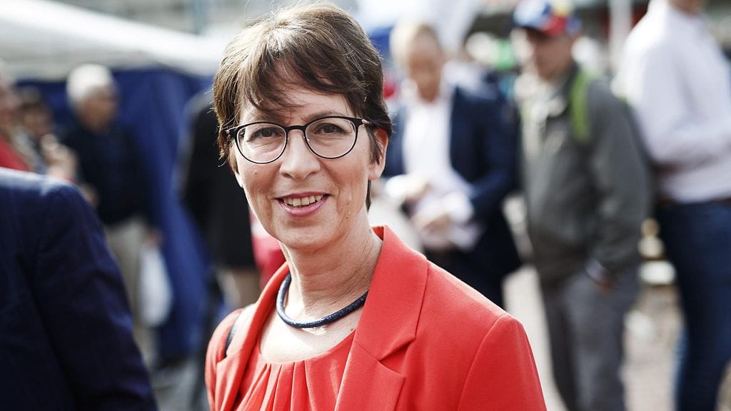 Sari Essayah osallistui heinäkuun puolivälissä Porissa SuomiAreenaan. Rintasyöpä diagnosoitiin heinäkuun lopulla.