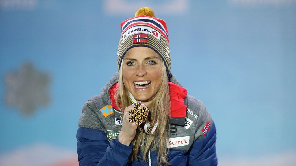 Therese Johaug voitti Norjan mestaruuden yleisurheilun 10 000 metrillä.