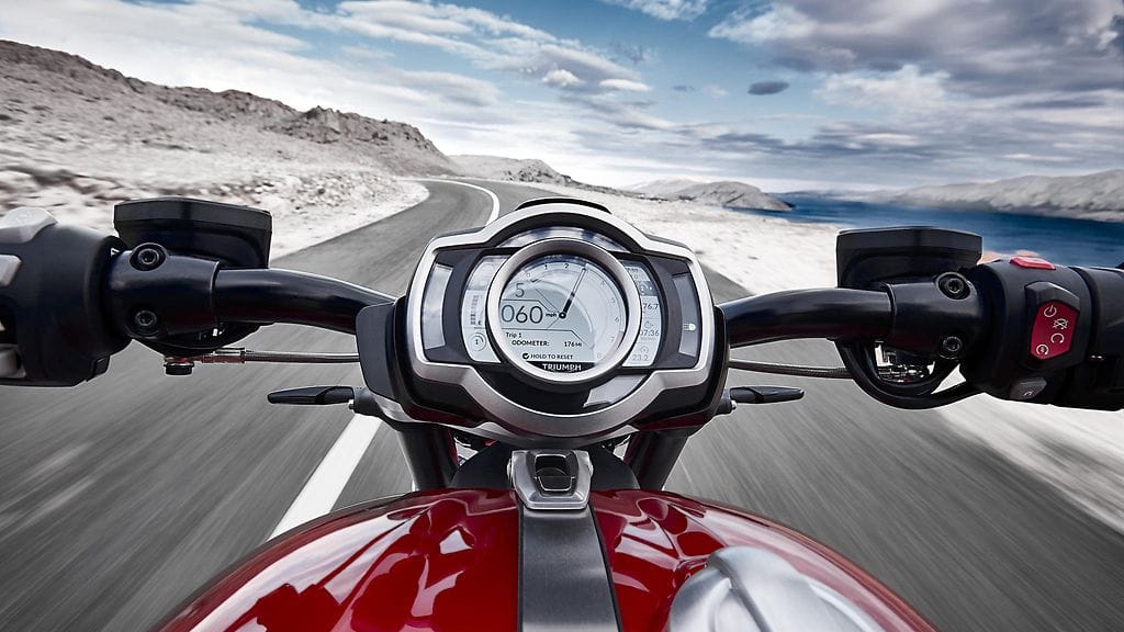 Triumph Rocket 3 maksaa Suomessa hieman yli 30 000 euroa.