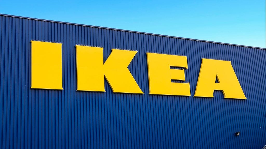 Ikea ei jäänyt sanattomaksi, kun Finlayson kuittaili yritykselle mainoksen välityksellä.
