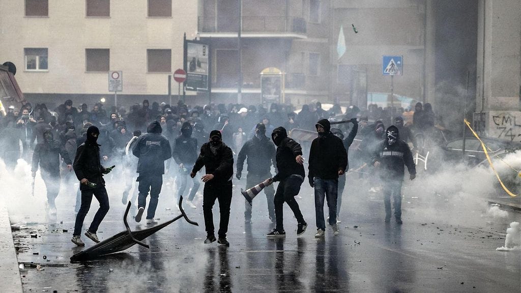 Lazion ultrat ottivat yhteen poliisin kanssa viime toukokuussa.