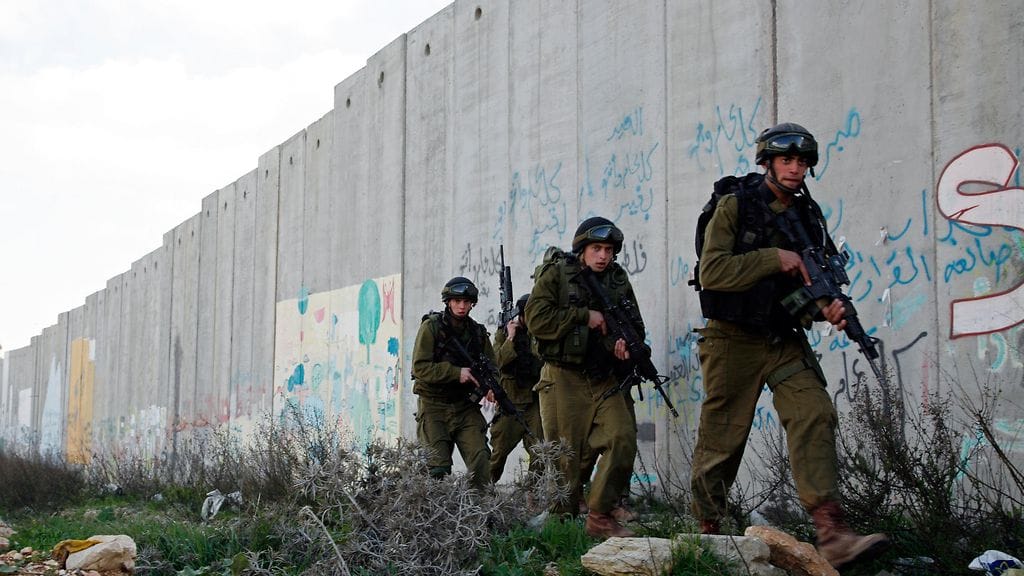Israelilaisia sotilaita Länsirannalla. Kuvituskuva.
