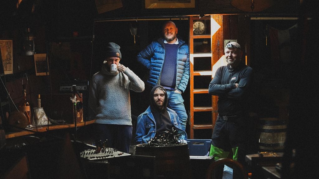 Projekti Soromnoon takaa löytyy huippukokki ja Bocuse d’Or -presidentti Matti Jämsenin lisäksi laivanrakentaja Markus Jämsen, muusikko Leo Stillman sekä laivanvarustaja Hugo Stillman.