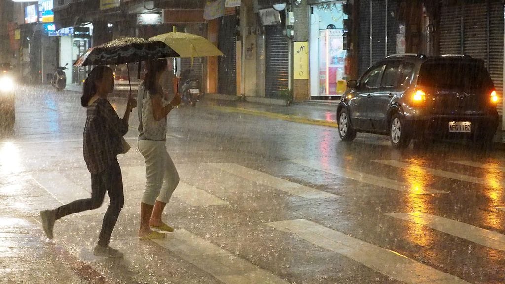 Lekima -taifuuni toi mukanaan rankkasateet Taiwanin pääkaupunkiin Taipeihin.