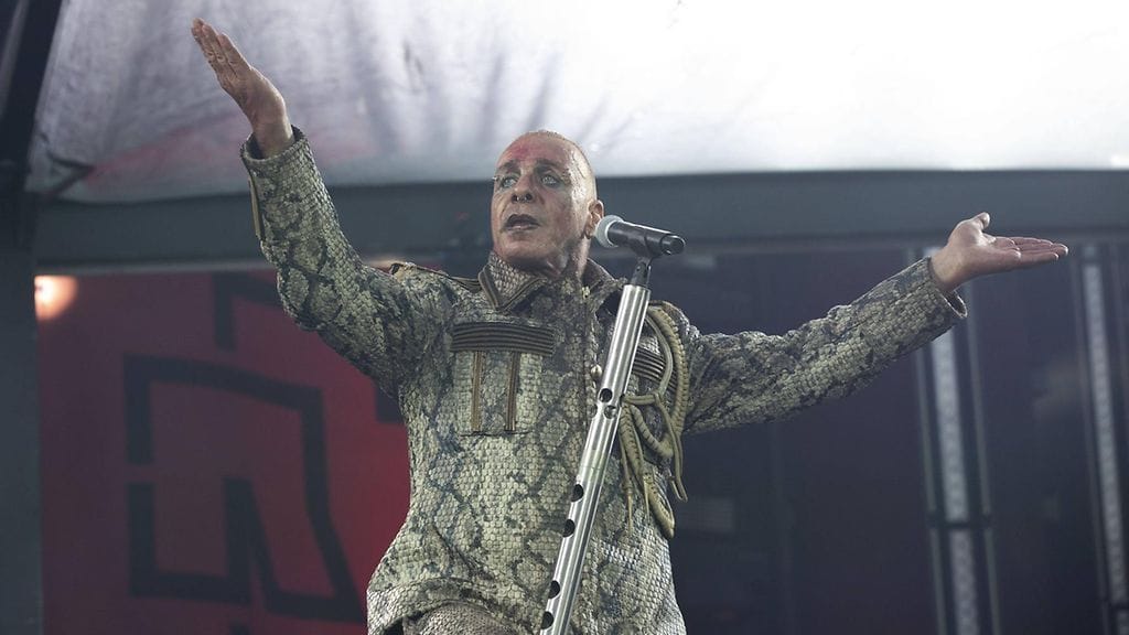 Rammstein esiintyi Berliinin Olympiastadionilla 22. kesäkuuta 2019. Kuvassa laulaja Till Lindemann.