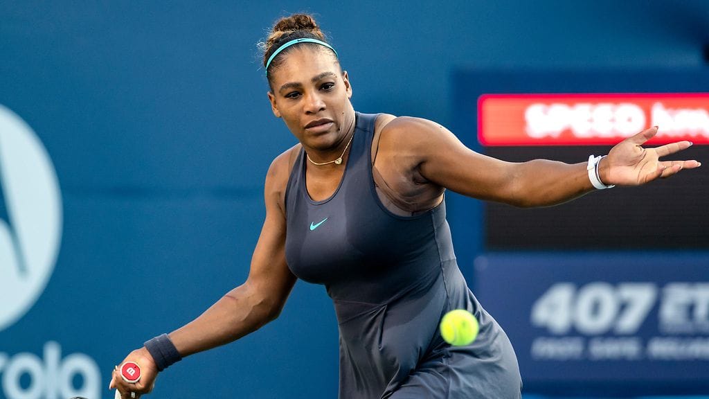 Serena Williams romahti kyyneliin jouduttuaan luovuttamaan loppuottelun.