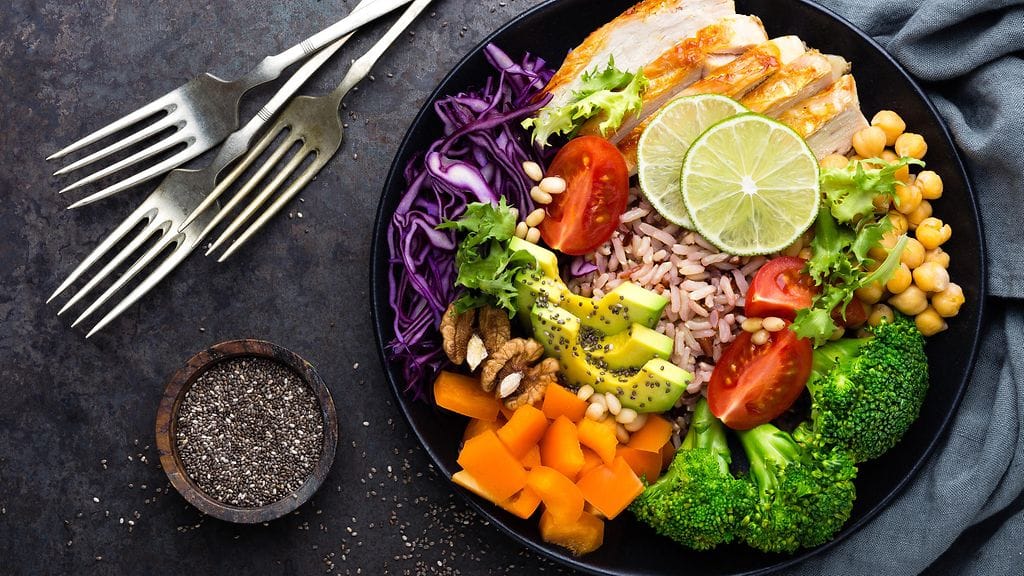 Syö treenin jälkeen monipuolinen ateria, neuvoo asiantuntija.