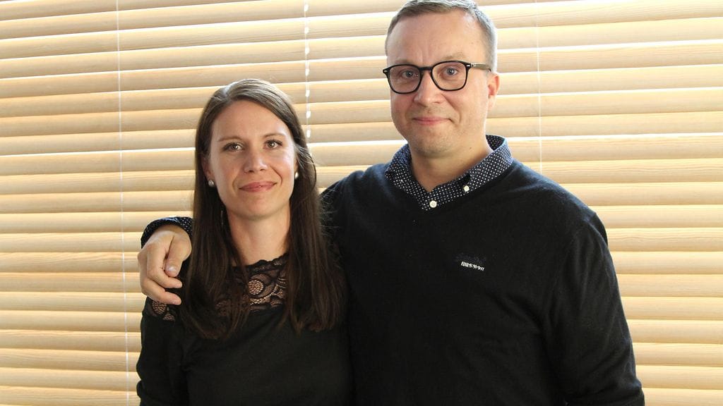 Ensitreffit alttarilla -ohjelmassa neljä vuotta sitten rakastuneet Sari ja Antti kertoivat kuulumisiaan ohjelman uuden kauden pressitilaisuudessa.