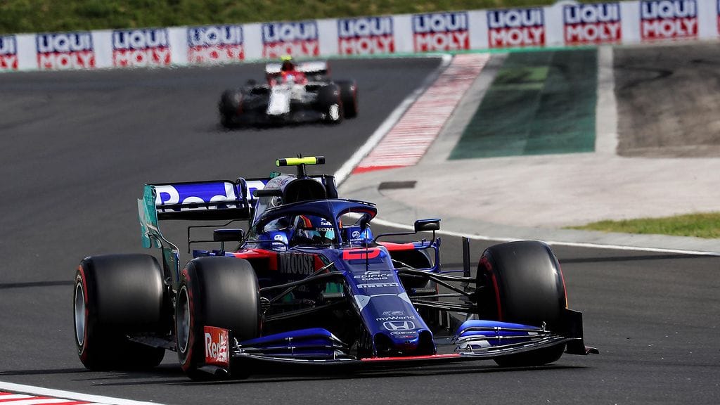 Alex Albon siirtyy Toro Rossolta Red Bullin rattiin.