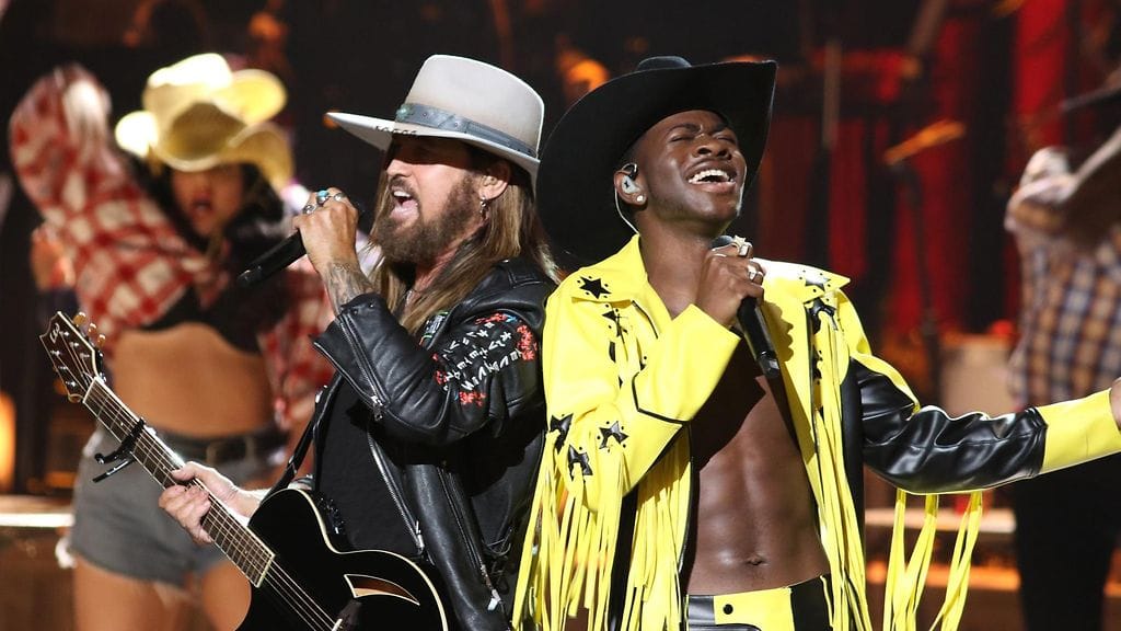 Billy Ray Cyrus hyppäsi mukaan Old Town Road -kappaleen remix-versioon, jolloin kappale nousi Billboard-listan kärkeen.