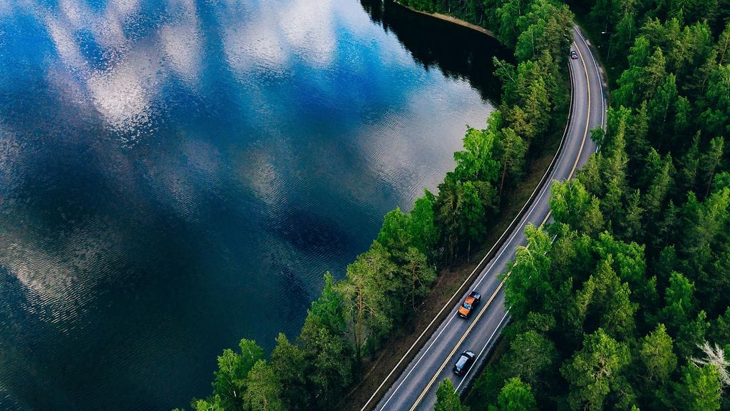 Henkilöautot tuottavat Suomen hiilidioksidipäästöistä yhdeksän prosenttia. Asiaa ei tule vähätellä, mutta ei sitä pidä liioitellakaan, toteaa Autoliitto.