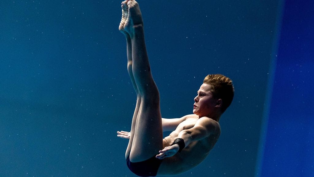 Oleksii Sereda voitti uintihyppyjen EM-kultaa 10 metrin kilpailussa.